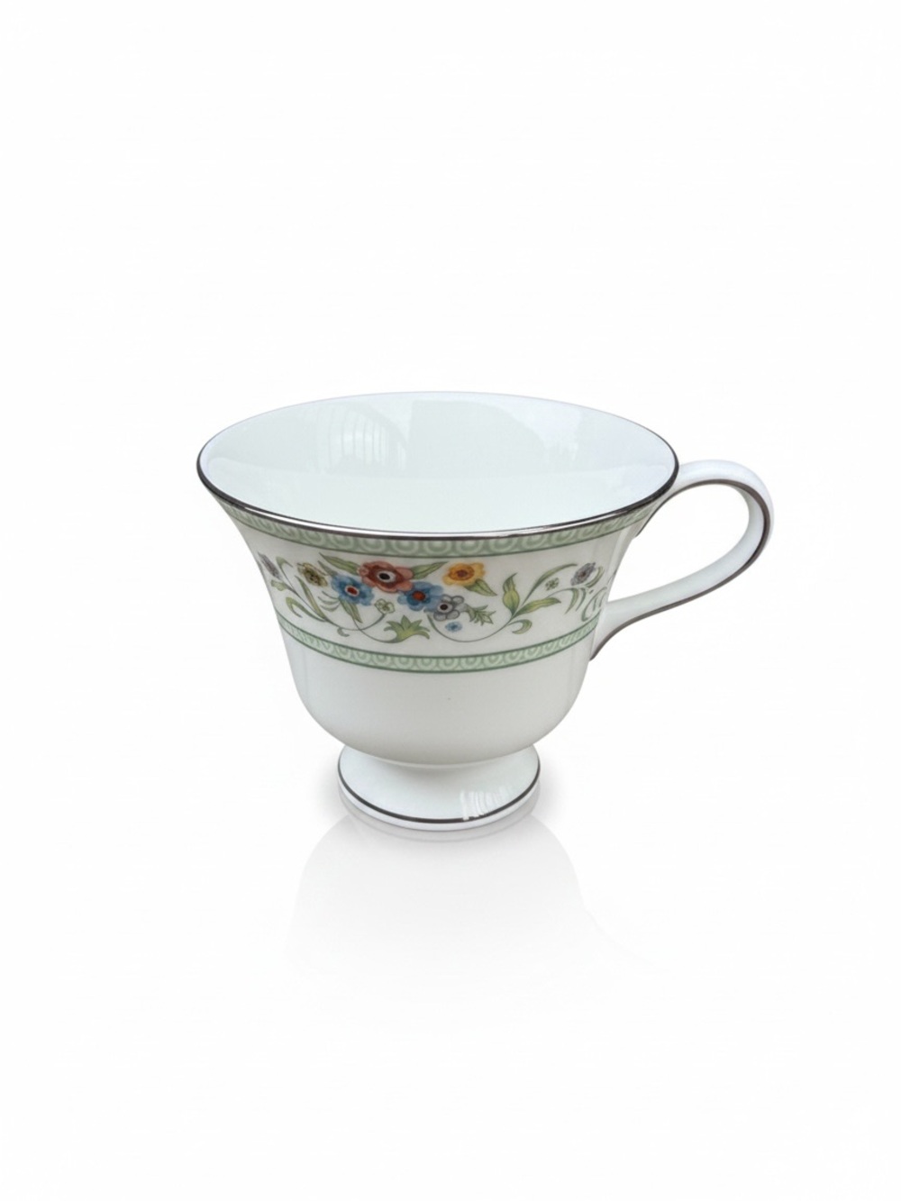 Wedgewood Fine Agincourt Green Bone China England Floral Teacup